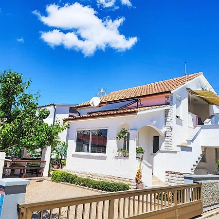 Apartment Mira-2 By Interhome Vir Εξωτερικό φωτογραφία