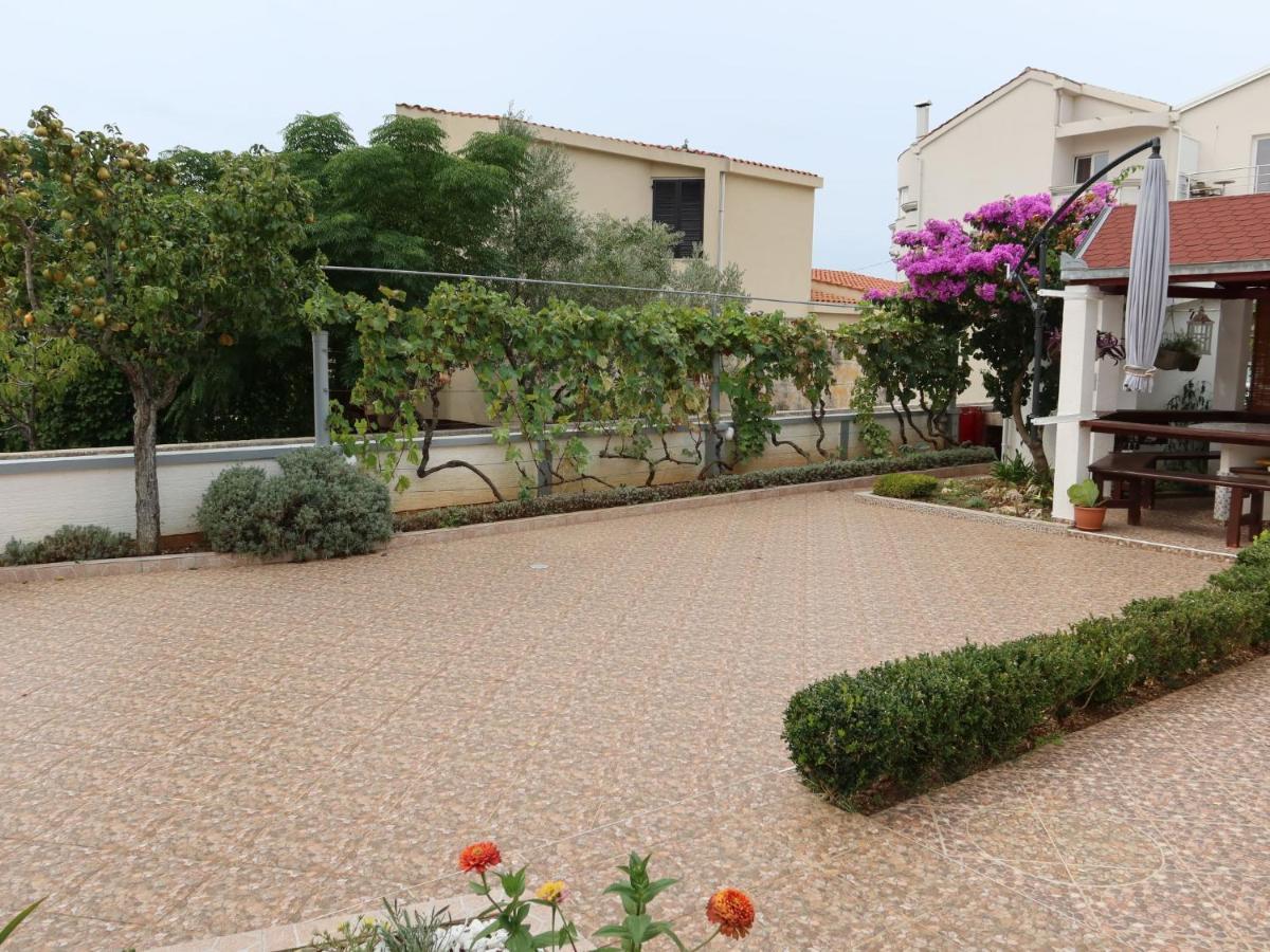 Apartment Mira-2 By Interhome Vir Εξωτερικό φωτογραφία